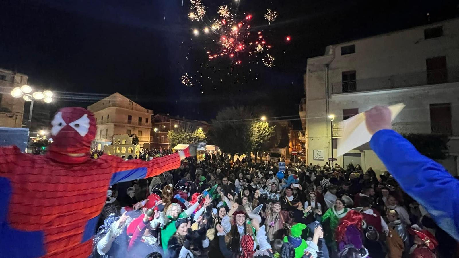 Il Carnevale di Cagnano sfida con la sua Frenesia quelli di Apricena e Manfredonia.